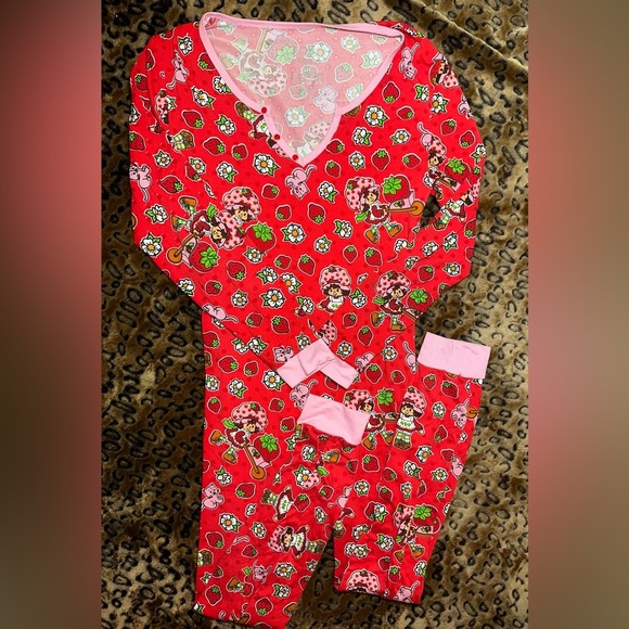 Strawberry Shortcake Women’s Onesie Pajamas – Size M - Picture 3 of 3
